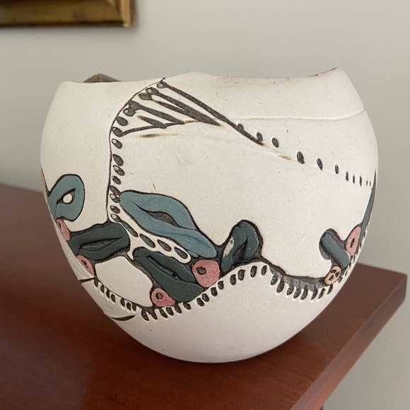 Native American Southwestern Hand Thrown Artist Signed Landscape Vase Bowl Pot - Picture 1 of 10